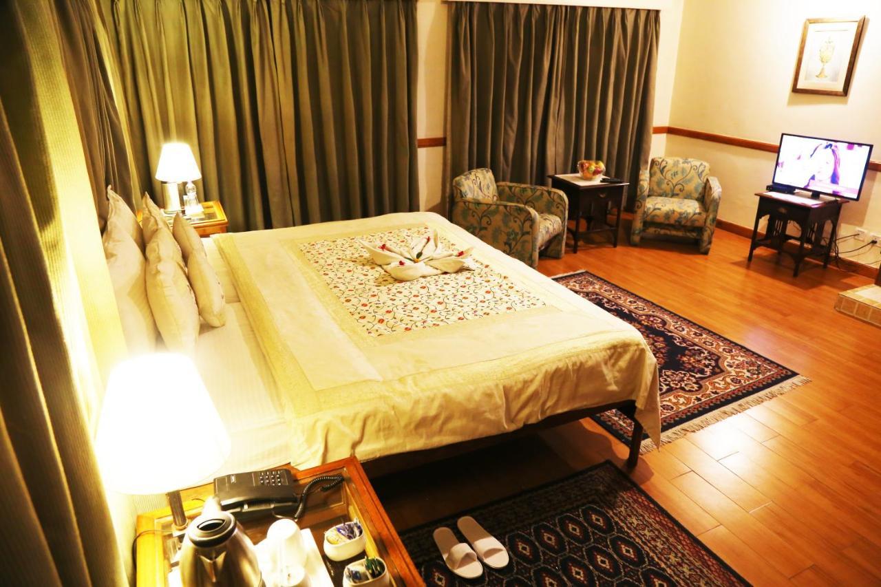Springfields - A Heritage Palace Since 1902 Shimla Buitenkant foto