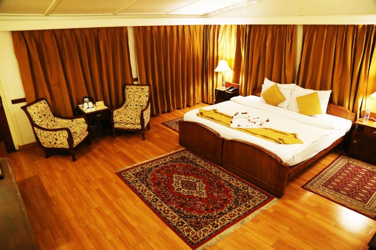 Springfields - A Heritage Palace Since 1902 Shimla Buitenkant foto